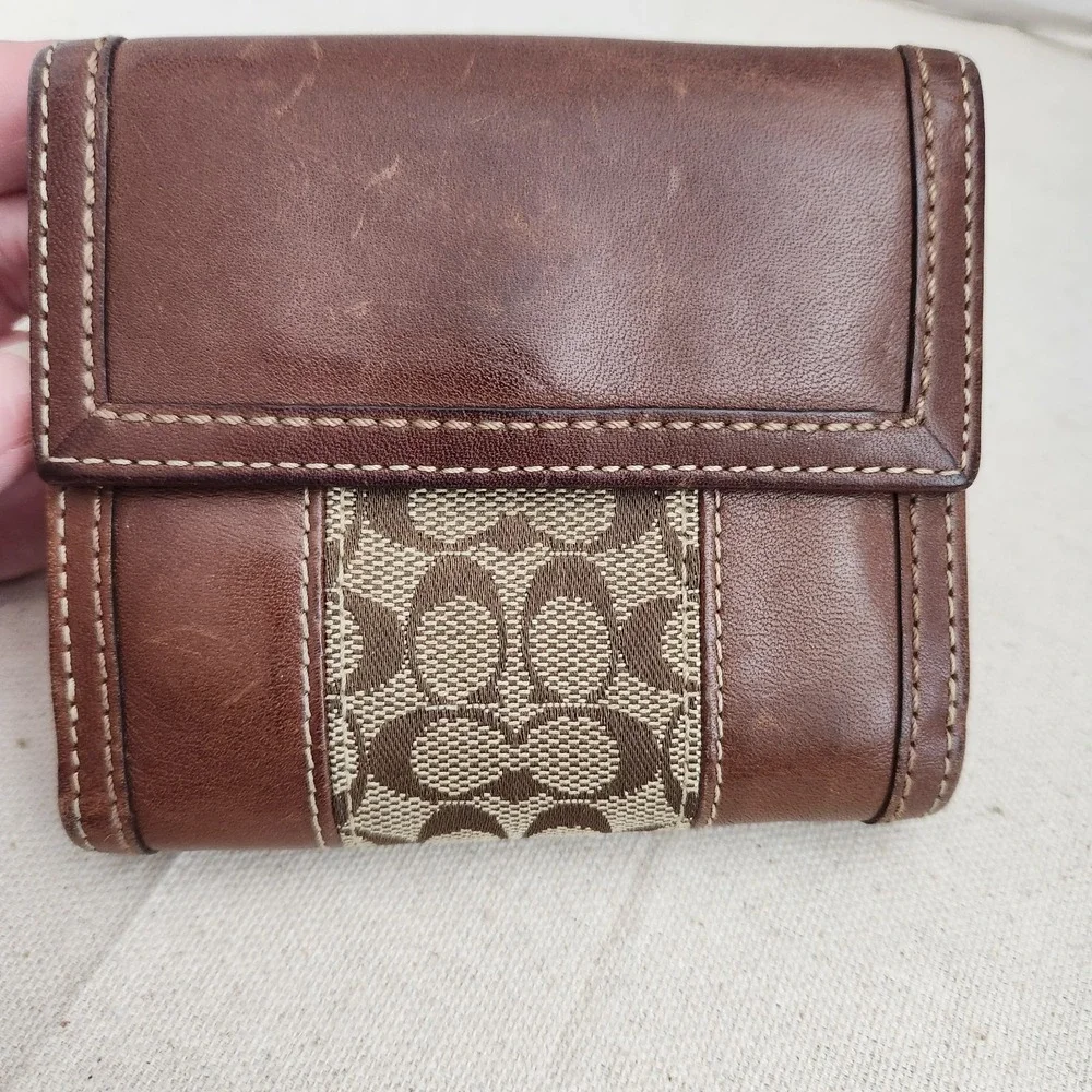 Vintage Coach Signature Folding Wallet Snap Closure Medium Brown Soft Leather